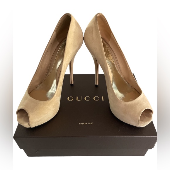 GUCCI 💥HOST PICK💥Gucci Tan Suede Peep Toe Stilettos Size EU40 with Box - Picture 5 of 12